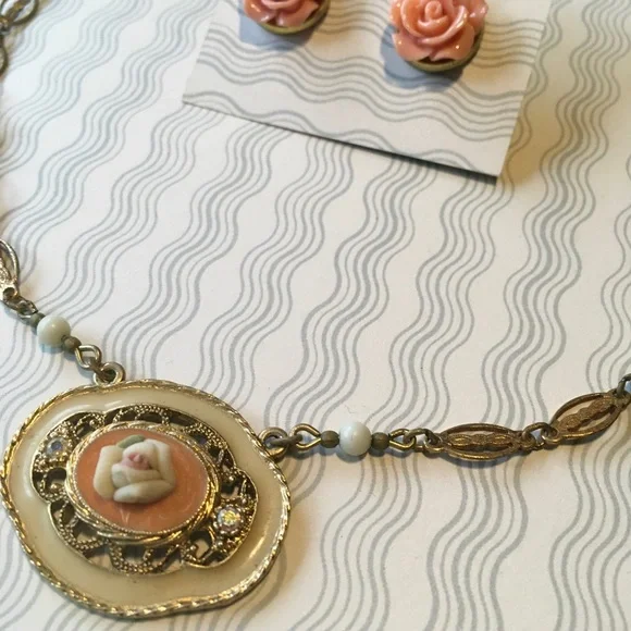 Vintage 1928 Brand Rose Enamel and Porcelain Necklace plus Earrings - Picture 10 of 17